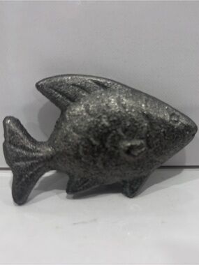 Vintage Cast Iron Fish Paperweight Small Nautical Desk Decor Figurine 2.5”